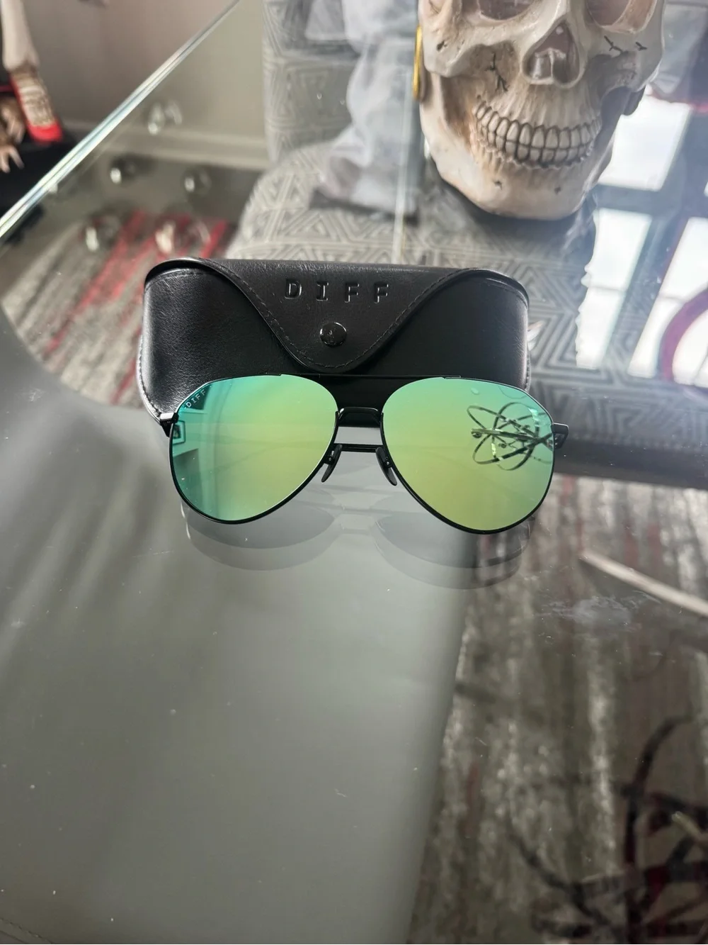 Diff Eyewear Dash Aviator Sunglasses in Green Mirror